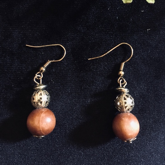 Set of wooden beaded necklace and earrings!🙌🏻 - Picture 6 of 7